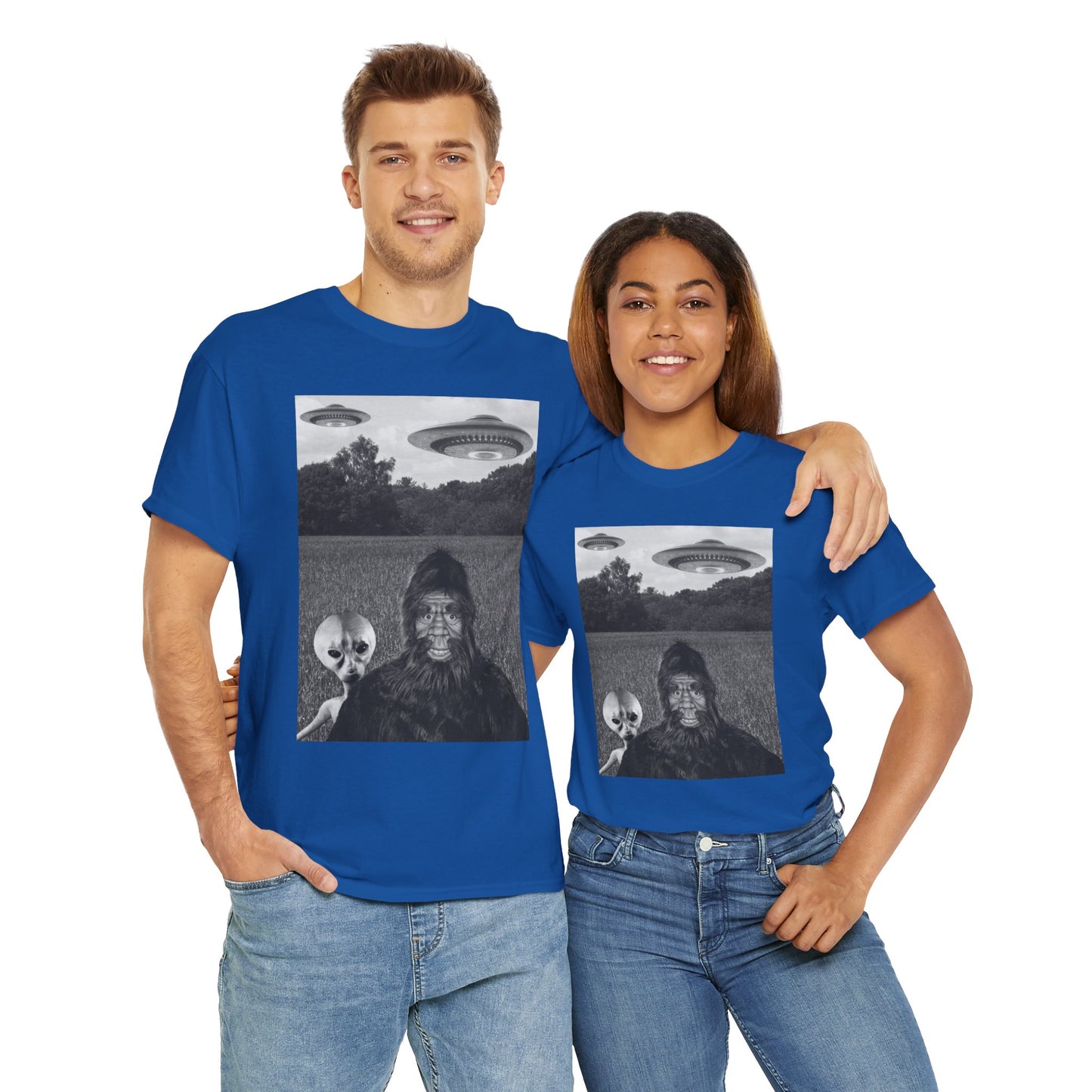 Funny Graphic Bigfoot Sasquatch Alien UFO Unisex Heavy Cotton Tee - Graphic T-Shirt, Spaceship, Flying Saucer, Sci-Fi, Space, Horror, Scary, Geek, Nerd, Unsolved Mysteries