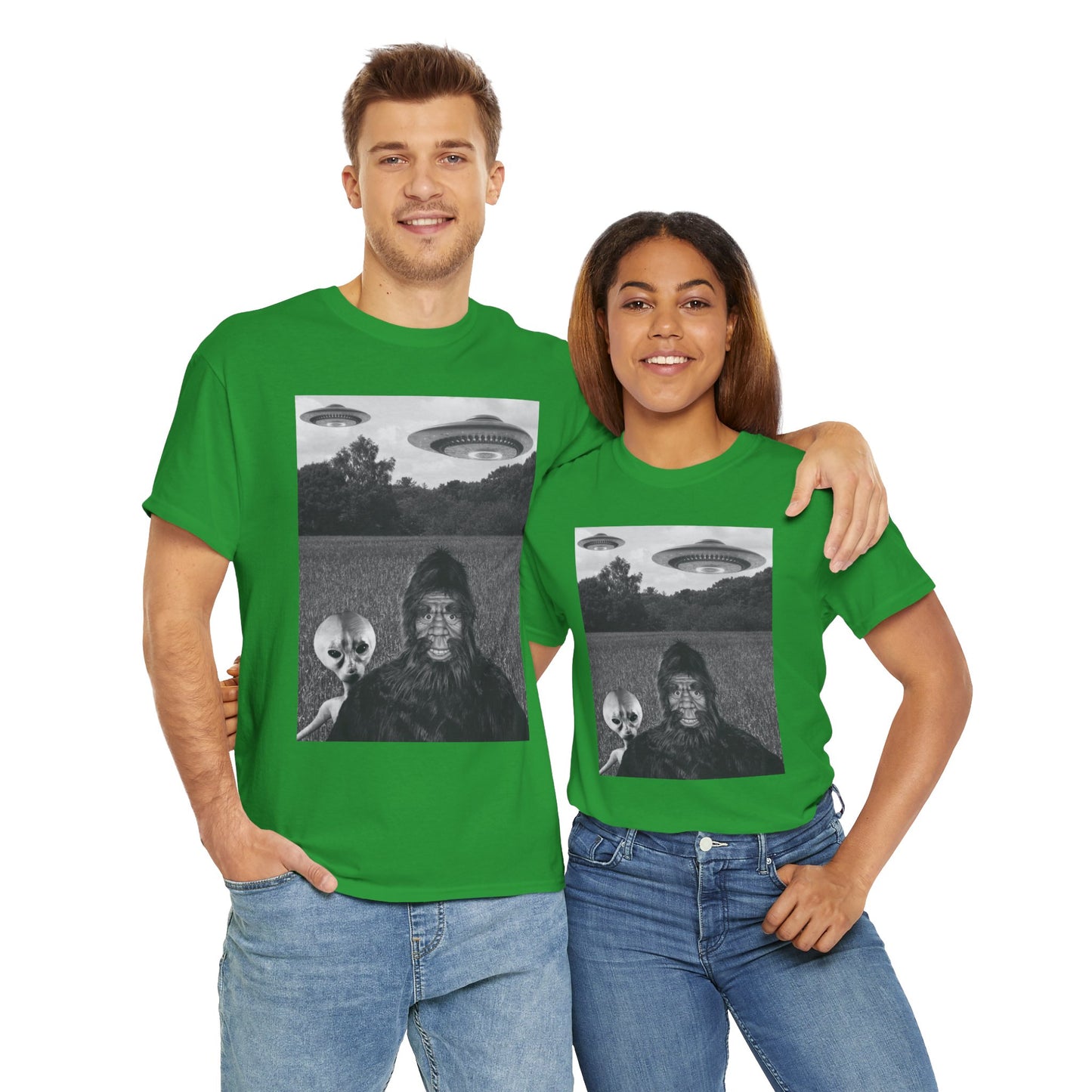 Funny Graphic Bigfoot Sasquatch Alien UFO Unisex Heavy Cotton Tee - Graphic T-Shirt, Spaceship, Flying Saucer, Sci-Fi, Space, Horror, Scary, Geek, Nerd, Unsolved Mysteries